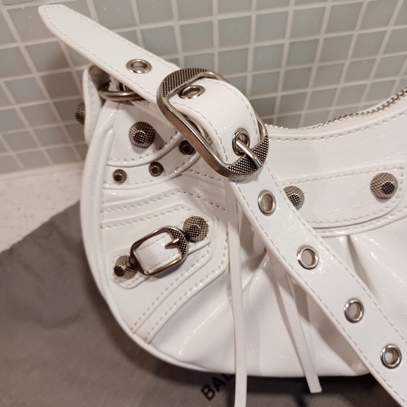 *SOLD* Balenciaga Le Cagole XS Shoulder Bag - Picture 9 of 13